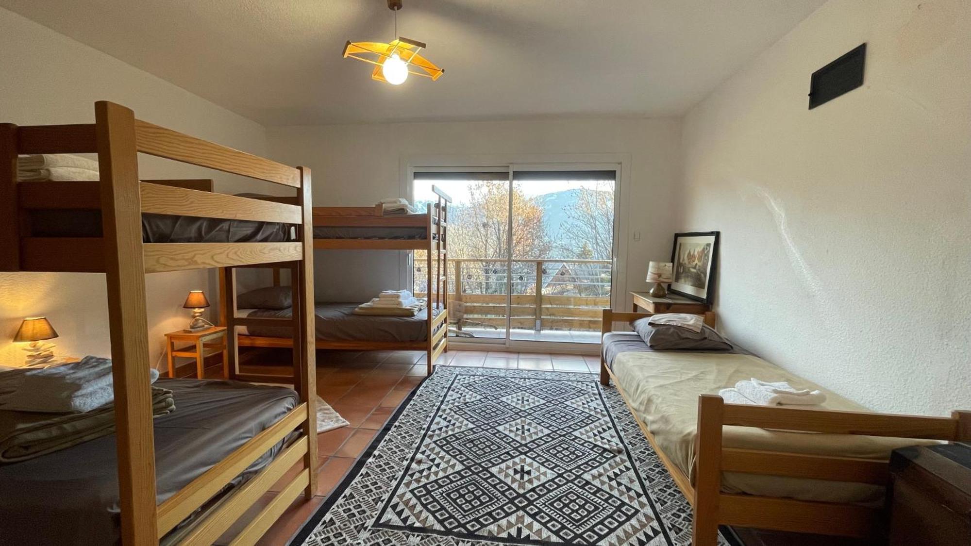 Gite Confort 15 Couchages, Vue Panoramique Montagne Hautes Alpes, Terrasses Embrun Exterior photo