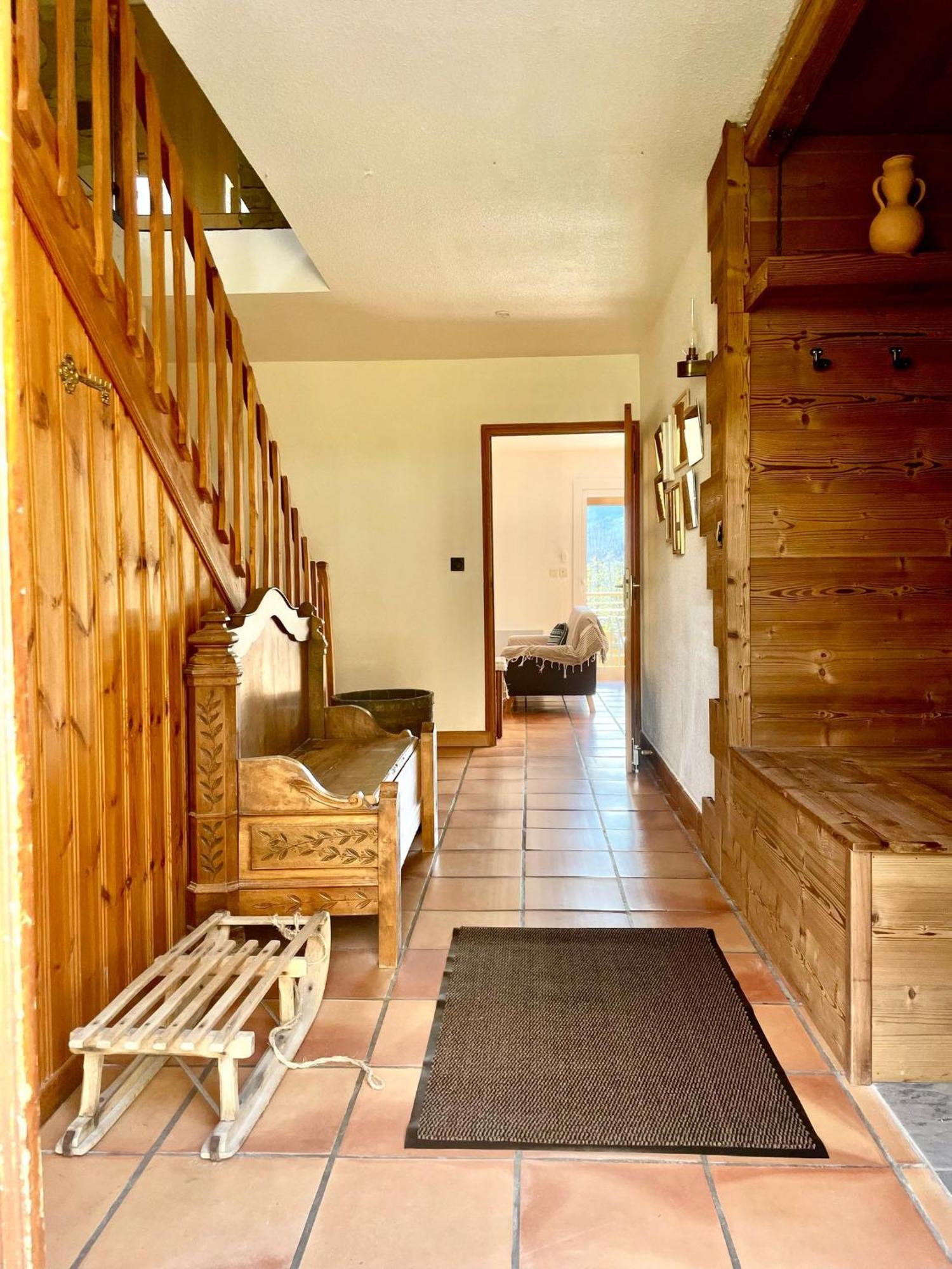 Gite Confort 15 Couchages, Vue Panoramique Montagne Hautes Alpes, Terrasses Embrun Exterior photo